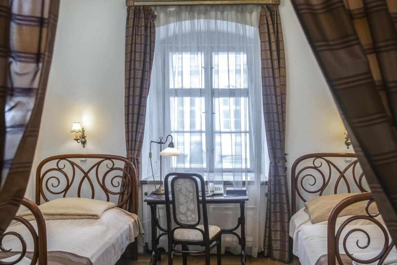 Academy Pension Budapest Esterno foto